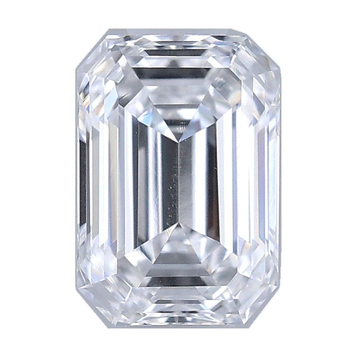 0.50 ct emerald lab-grown diamond, D color, VS1 clarity, IGI certified, still from its 360° video