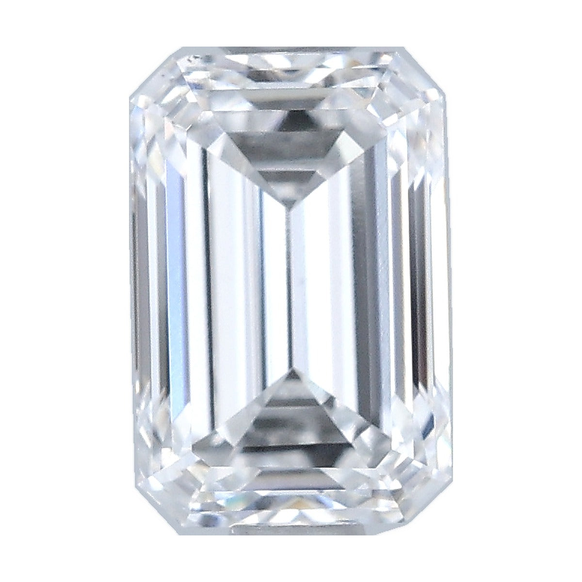 1.43 ct emerald lab-grown diamond, D color, VS1 clarity, IGI certified, still from its 360° video