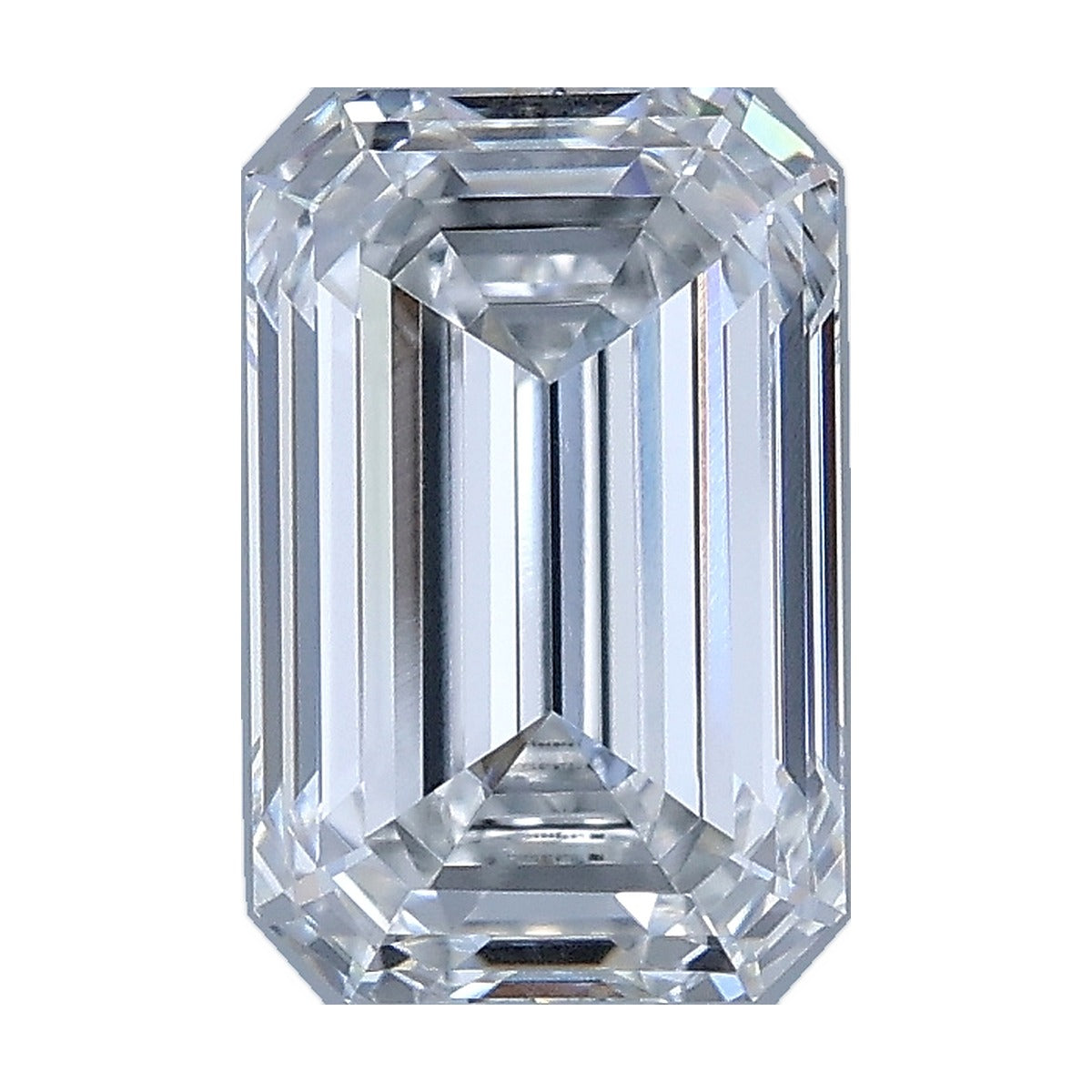 2.07 ct emerald lab-grown diamond, E color, VVS1 clarity, IGI certified, still from its 360° video
