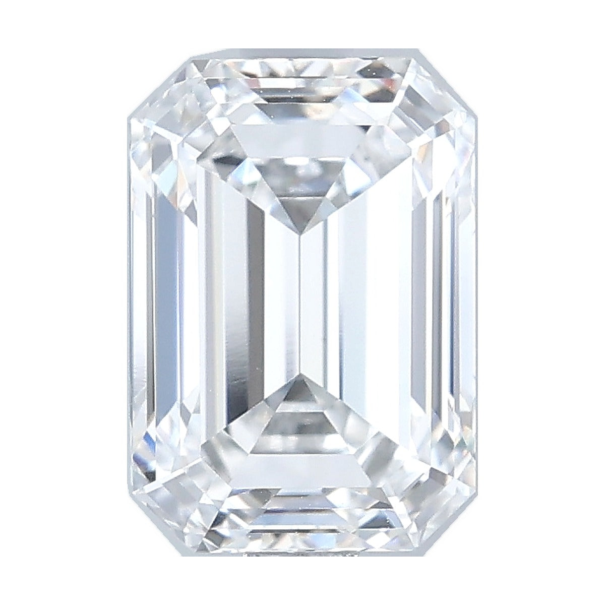 2.07 ct emerald lab-grown diamond, E color, VVS2 clarity, IGI certified, still from its 360° video