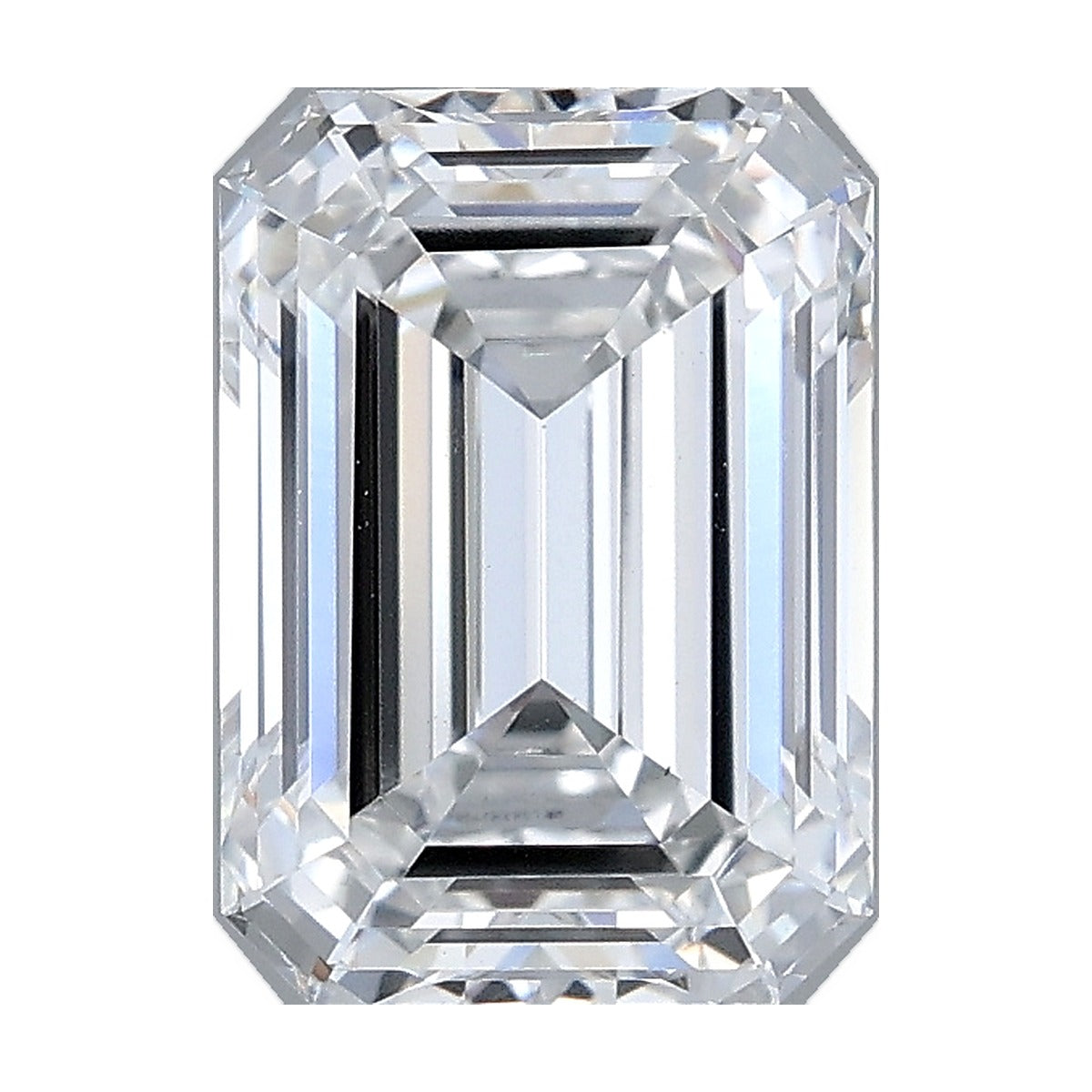 2.07 ct emerald lab-grown diamond, F color, VS1 clarity, IGI certified, still from its 360° video