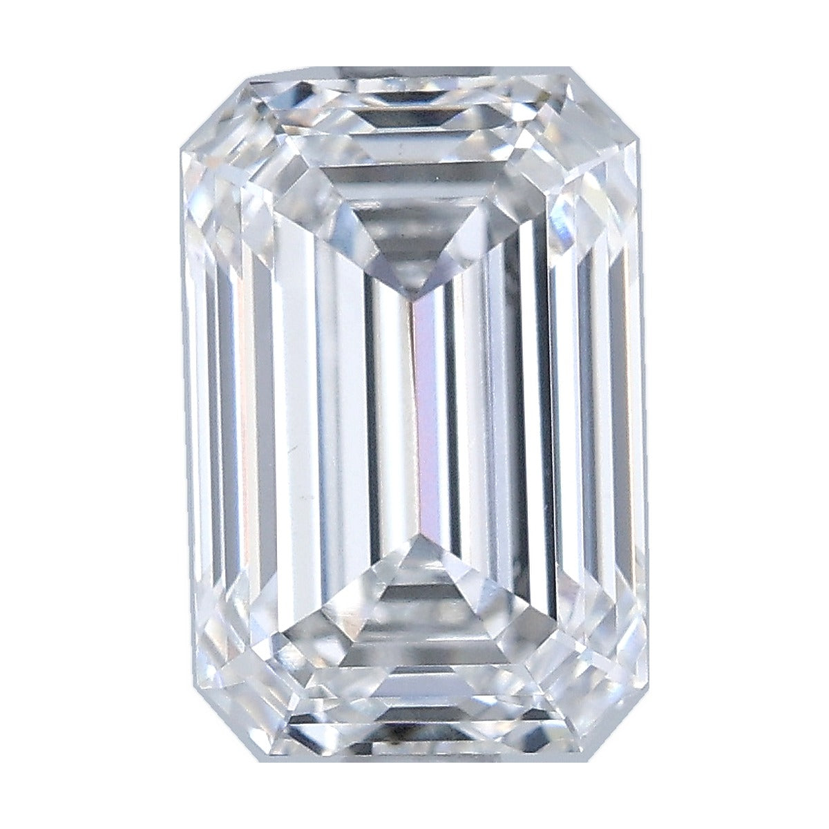 2.13 ct emerald lab-grown diamond, E color, VS1 clarity, IGI certified, still from its 360° video