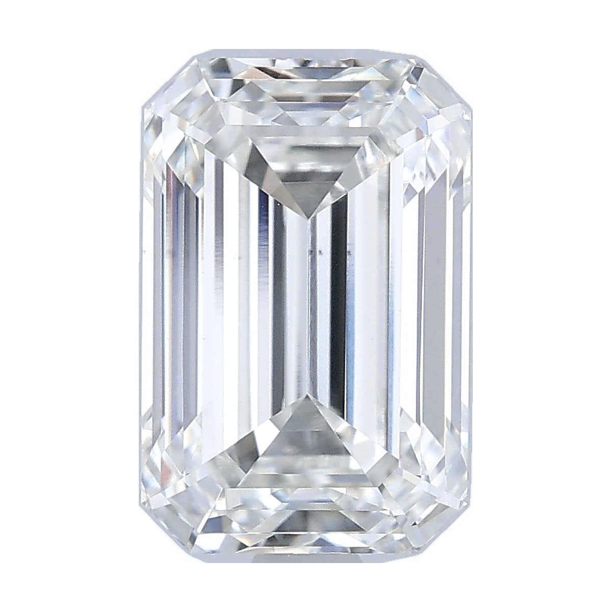 2.56 ct emerald lab-grown diamond, F color, VS1 clarity, IGI certified, still from its 360° video