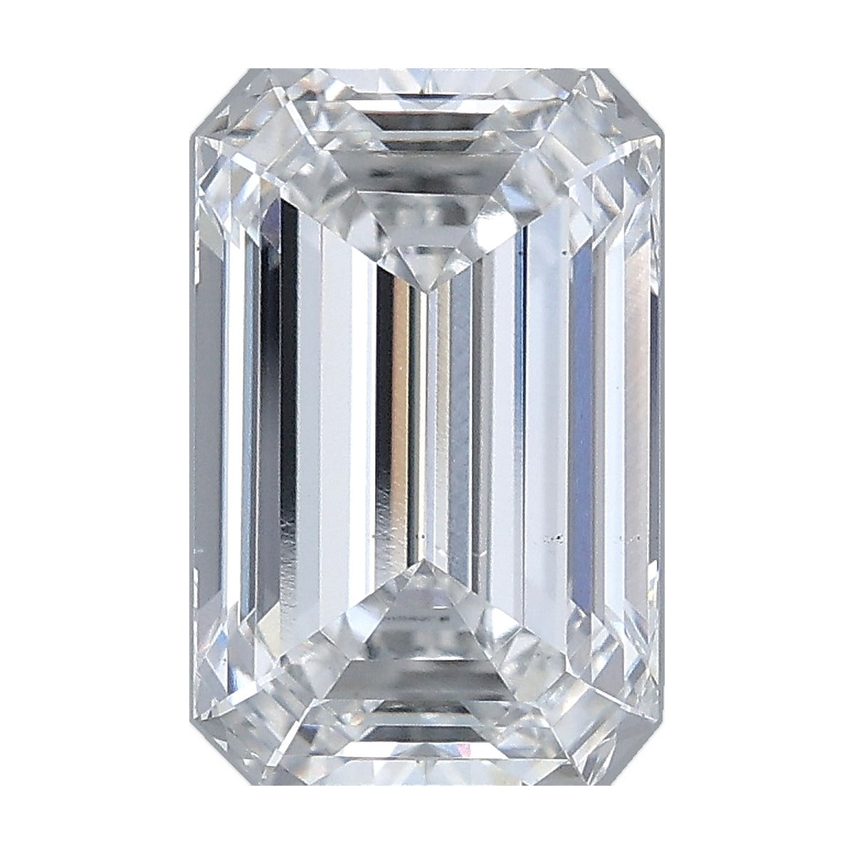 2.75 ct emerald lab-grown diamond, E color, VS2 clarity, IGI certified, still from its 360° video