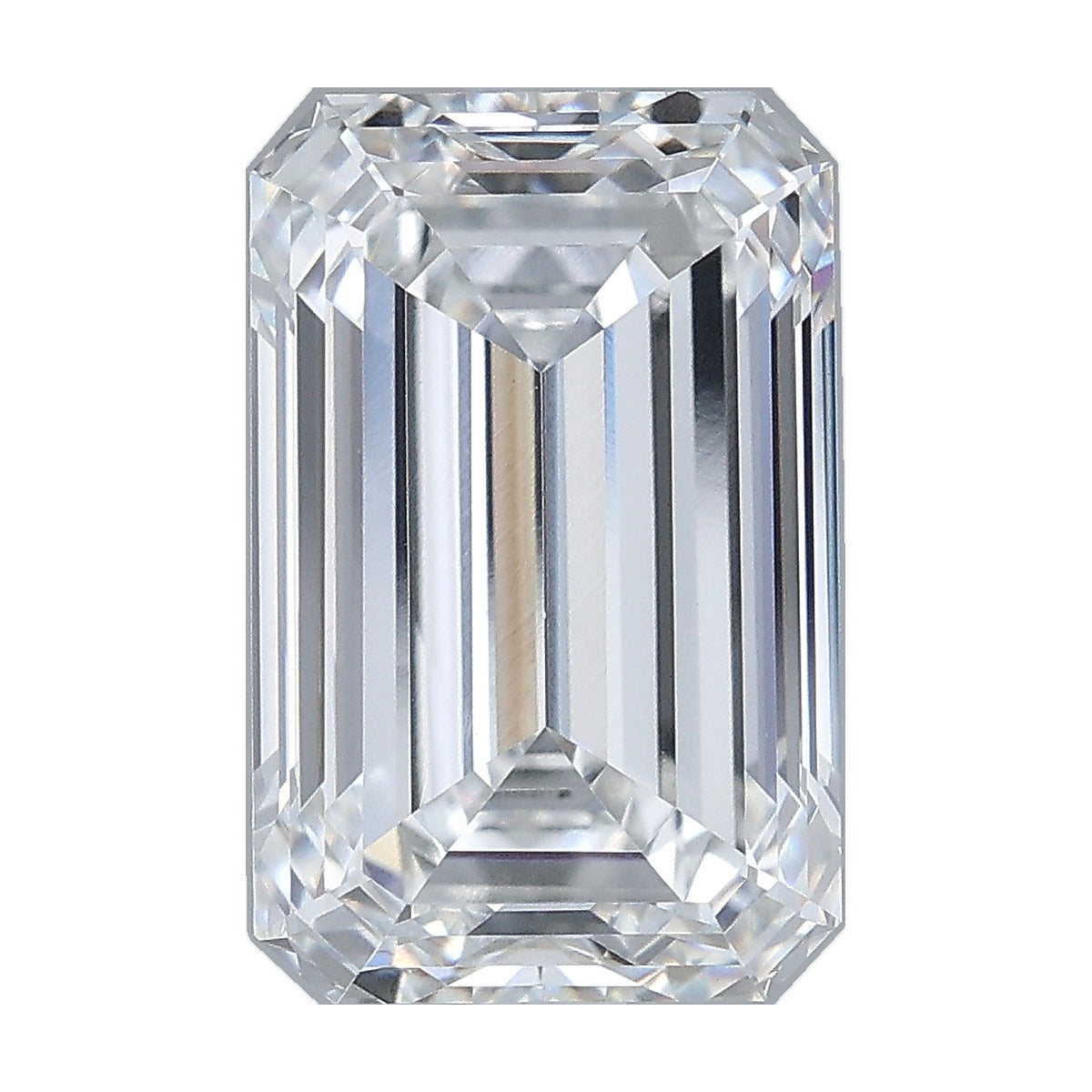 4.04 ct emerald lab-grown diamond, E color, VVS2 clarity, IGI certified, still from its 360° video