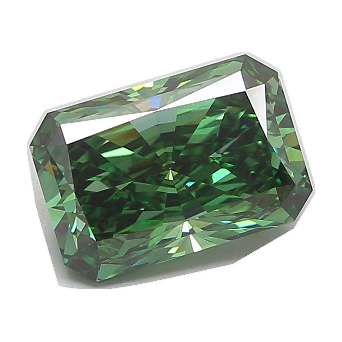 4.53 ct radiant lab-grown diamond, fancy vivid green, VVS2 clarity, IGI certified, still from its 360° video