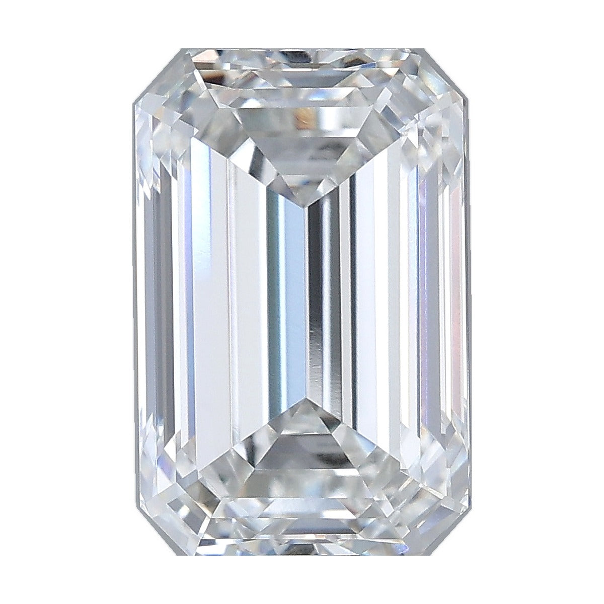 4.58 ct emerald lab-grown diamond, F color, VVS2 clarity, IGI certified, still from its 360° video