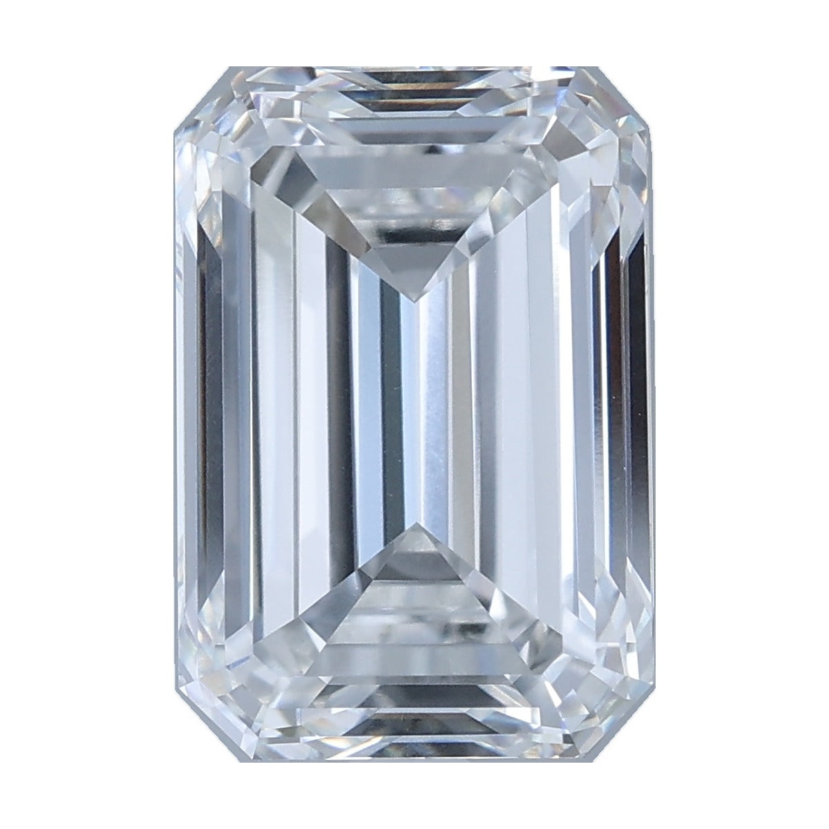 5.01 ct emerald lab-grown diamond, E color, VVS2 clarity, IGI certified, still from its 360° video