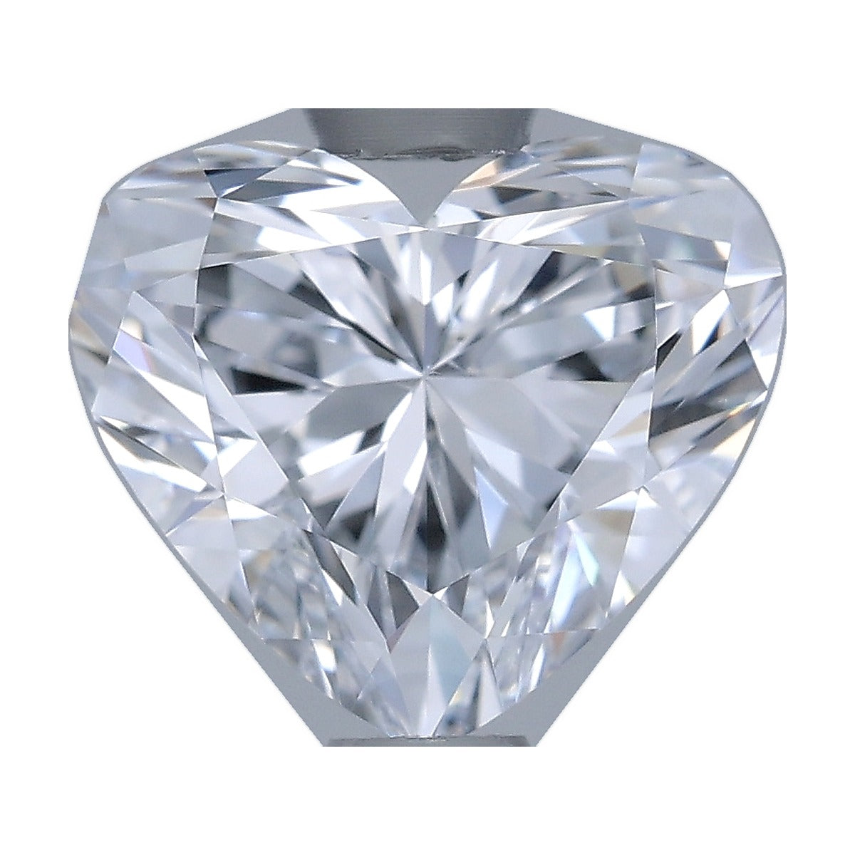1.01 ct heart lab-grown diamond, F color, VVS2 clarity, IGI certified, still from its 360° video