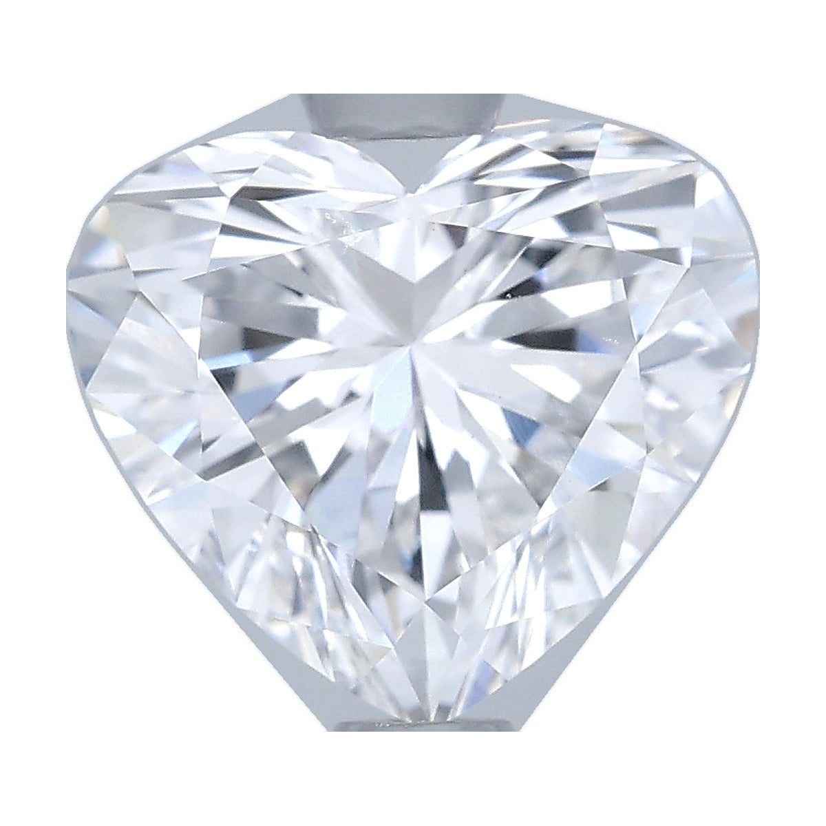 1.50 ct heart lab-grown diamond, D color, VVS2 clarity, IGI certified, still from its 360° video