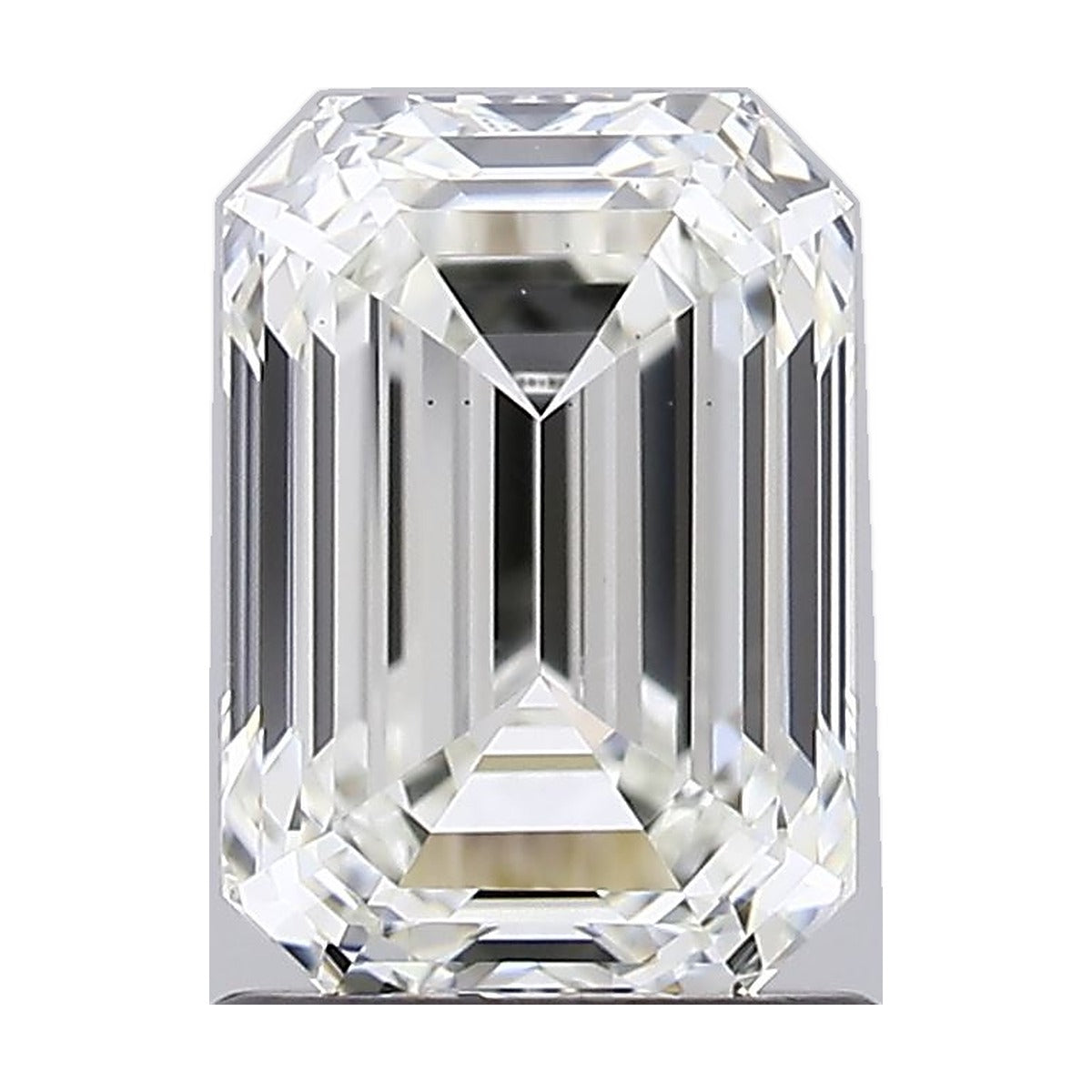 1.56 ct emerald lab-grown diamond, F color, VS2 clarity, IGI certified, still from its 360° video