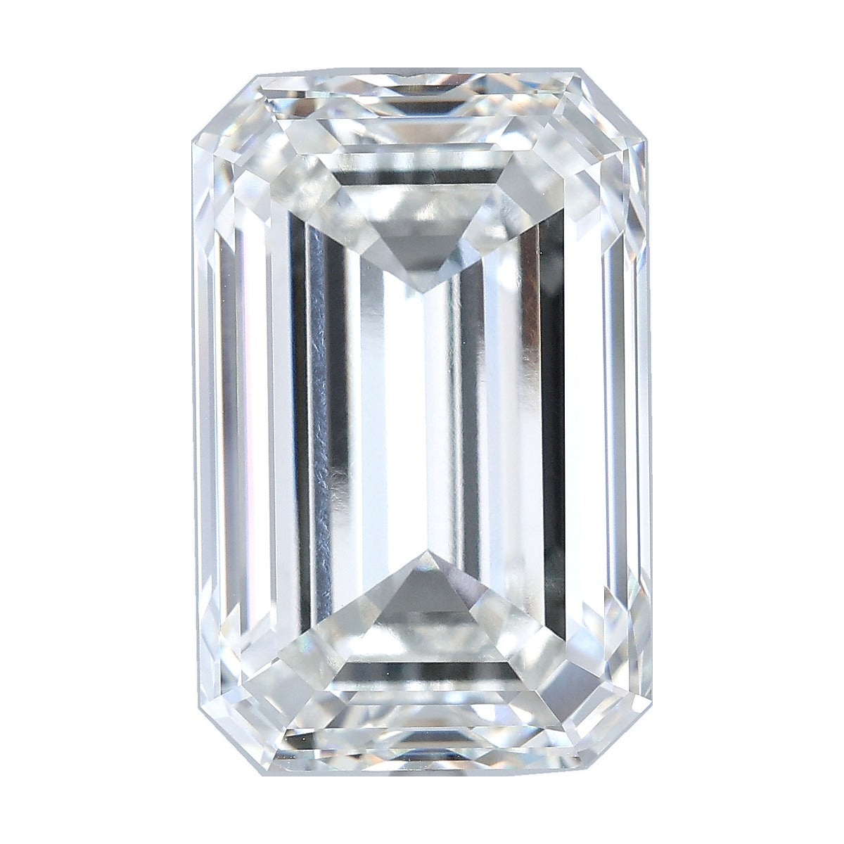 15.14 ct emerald lab-grown diamond, G color, VVS2 clarity, IGI certified, still from its 360° video
