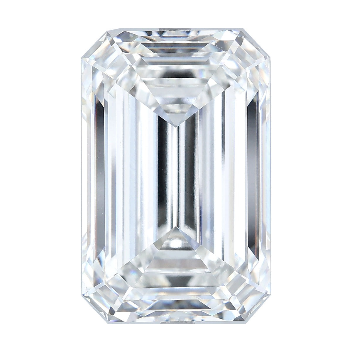 15.57 ct emerald lab-grown diamond, F color, VS1 clarity, IGI certified, still from its 360° video