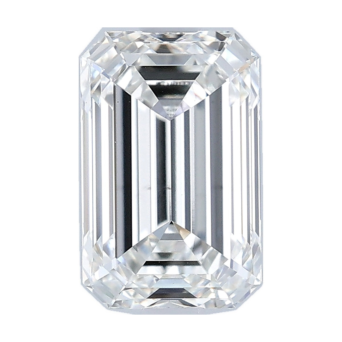 2.15 ct emerald lab-grown diamond, F color, VS1 clarity, IGI certified, still from its 360° video