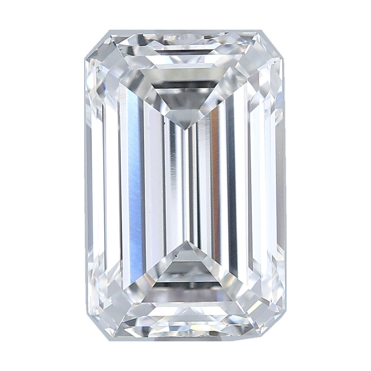 2.55 ct emerald lab-grown diamond, E color, VS1 clarity, IGI certified, still from its 360° video