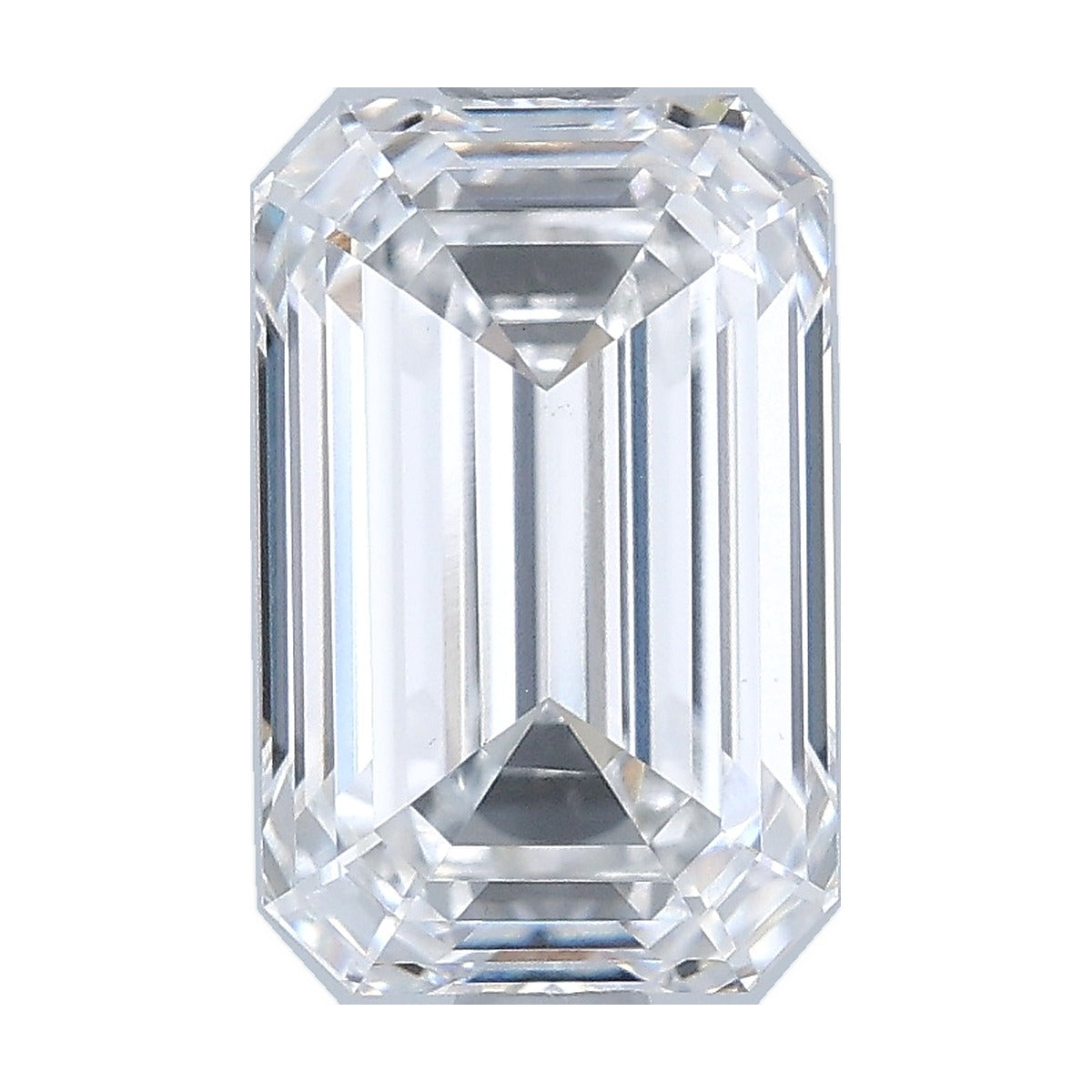 2.57 ct emerald lab-grown diamond, E color, VS1 clarity, IGI certified, still from its 360° video