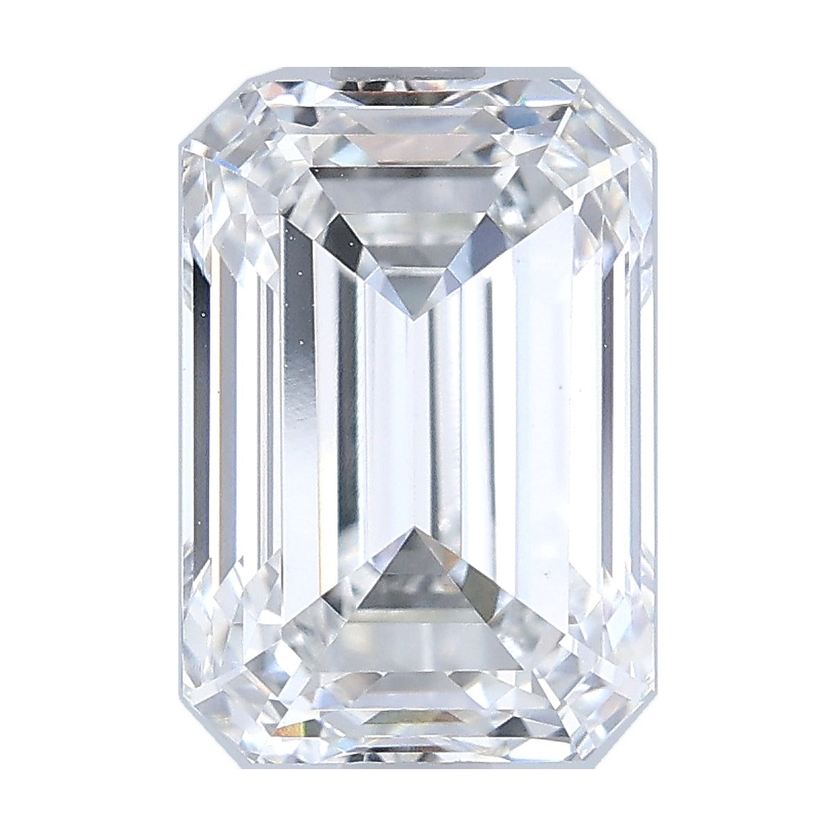3.45 ct emerald lab-grown diamond, E color, VS1 clarity, IGI certified, still from its 360° video