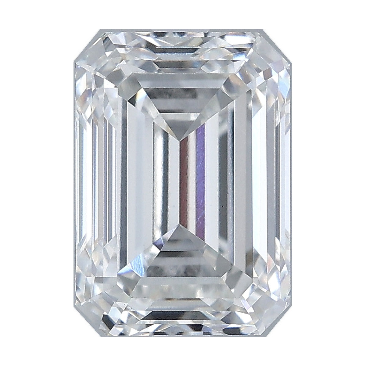 3.51 ct emerald lab-grown diamond, F color, VVS2 clarity, IGI certified, still from its 360° video