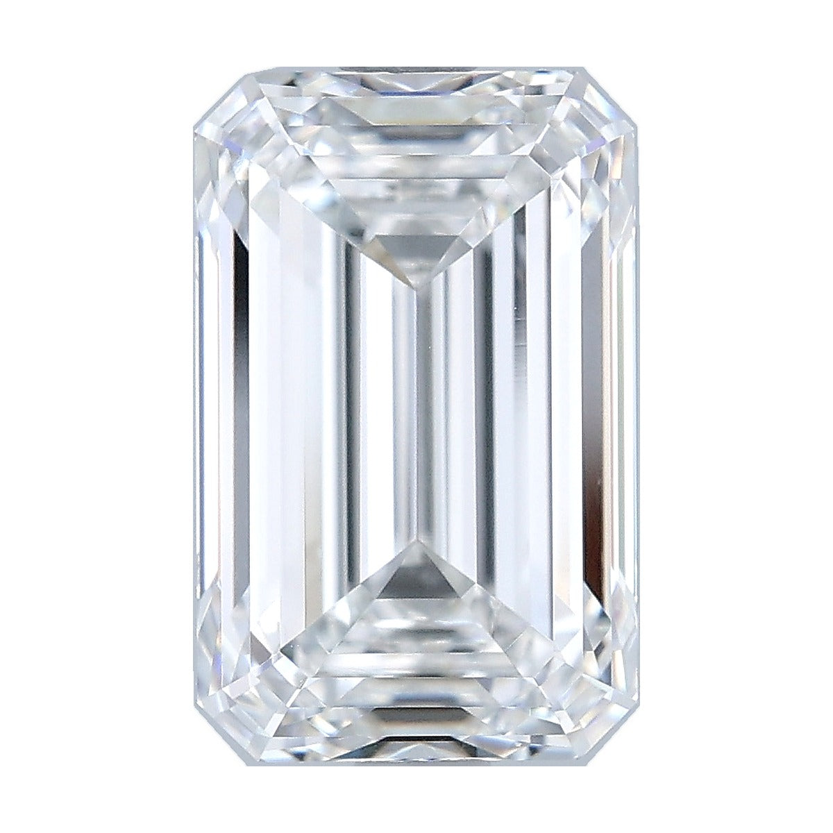 3.56 ct emerald lab-grown diamond, E color, VVS1 clarity, IGI certified, still from its 360° video
