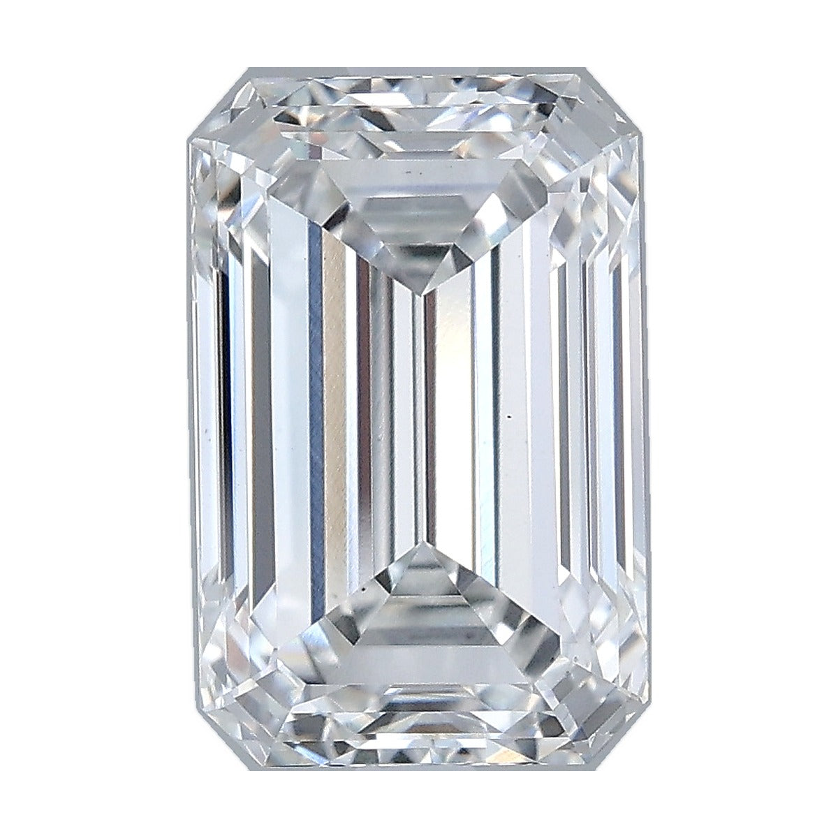 3.57 ct emerald lab-grown diamond, E color, VS1 clarity, IGI certified, still from its 360° video