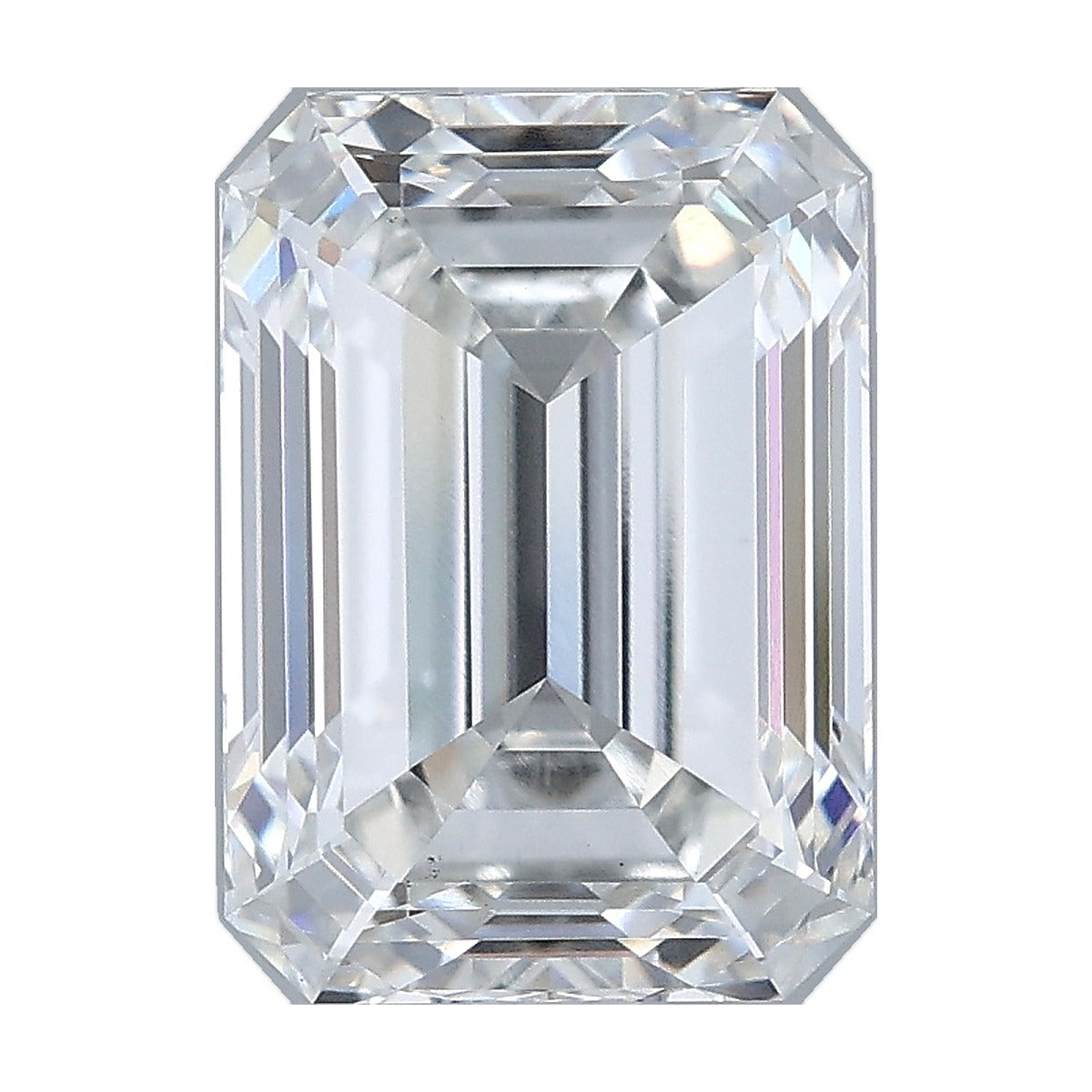 3.70 ct emerald lab-grown diamond, F color, VS1 clarity, IGI certified, still from its 360° video