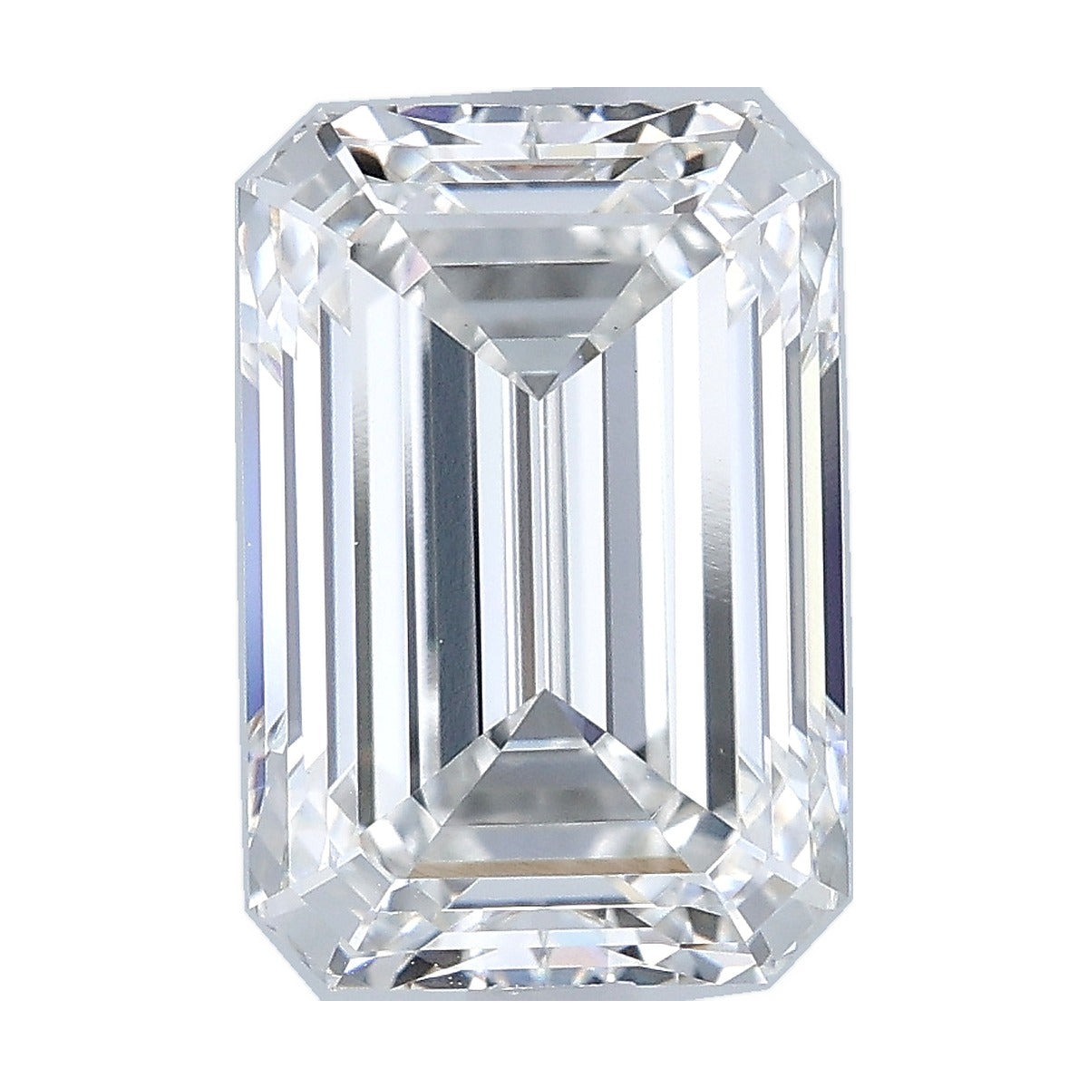 3.72 ct emerald lab-grown diamond, F color, VS1 clarity, IGI certified, still from its 360° video