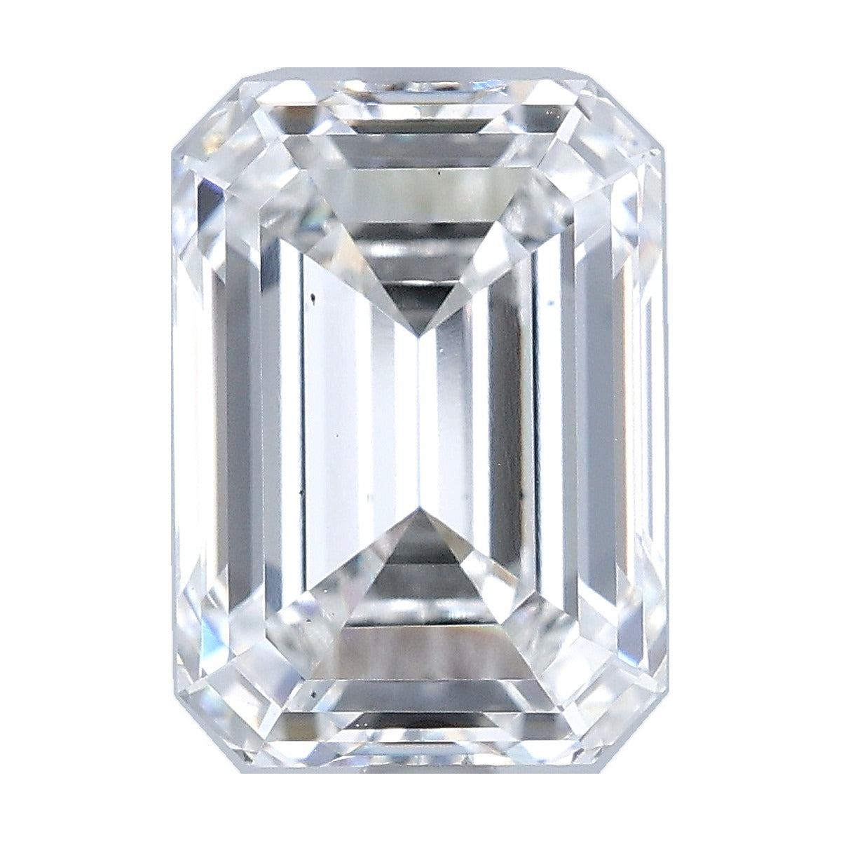 3.94 ct emerald lab-grown diamond, F color, VS2 clarity, IGI certified, still from its 360° video
