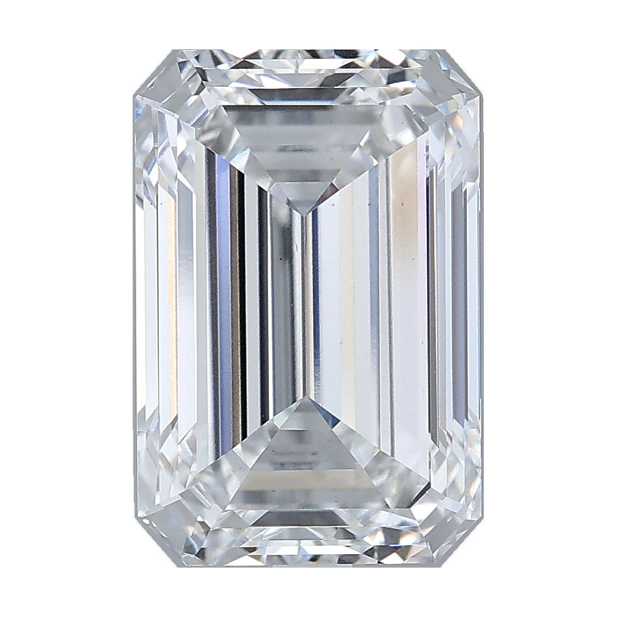 4.01 ct emerald lab-grown diamond, E color, VS1 clarity, IGI certified, still from its 360° video