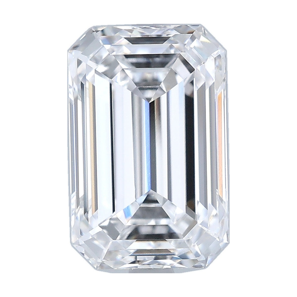 4.03 ct emerald lab-grown diamond, D color, VVS1 clarity, IGI certified, still from its 360° video