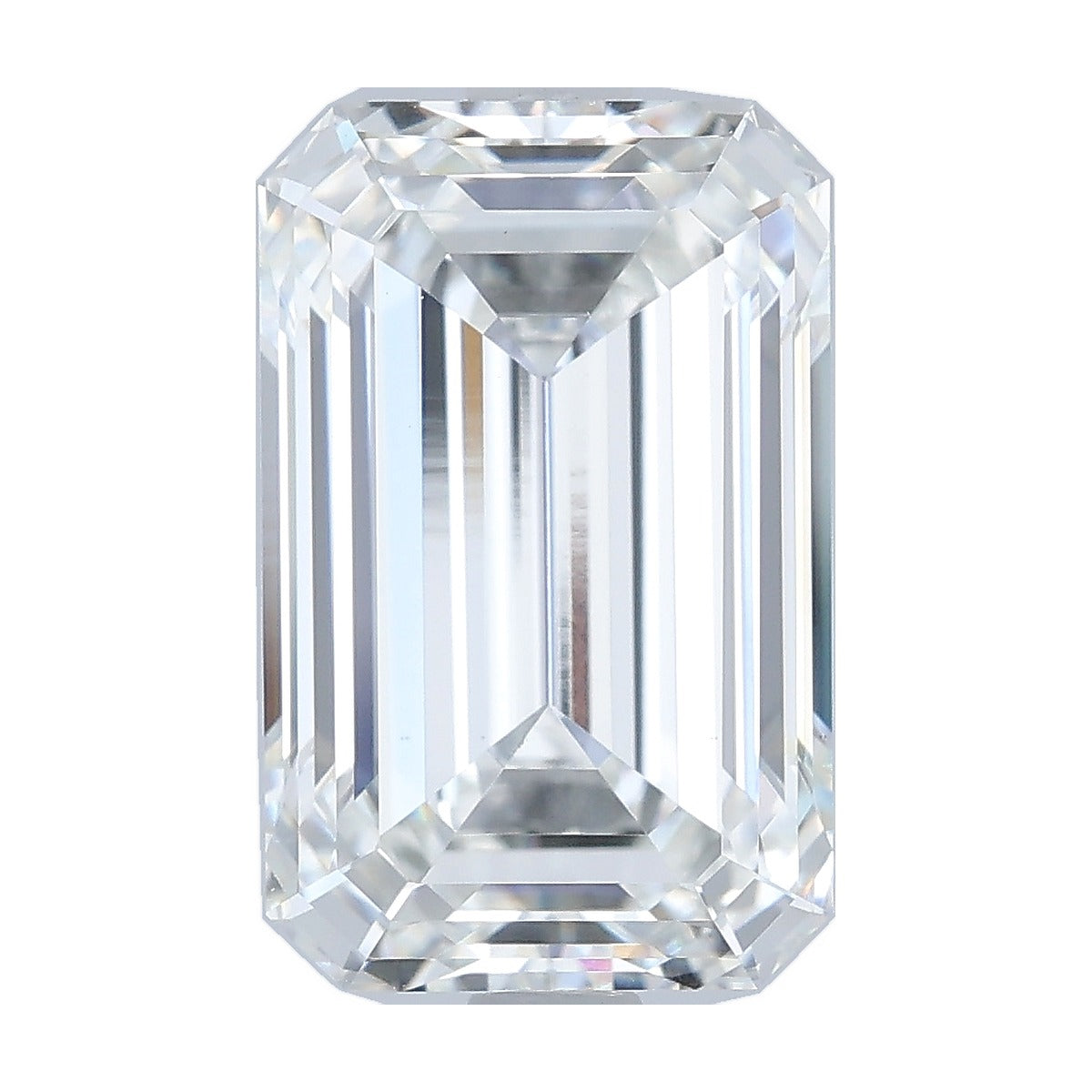 4.05 ct emerald lab-grown diamond, G color, VVS2 clarity, IGI certified, still from its 360° video