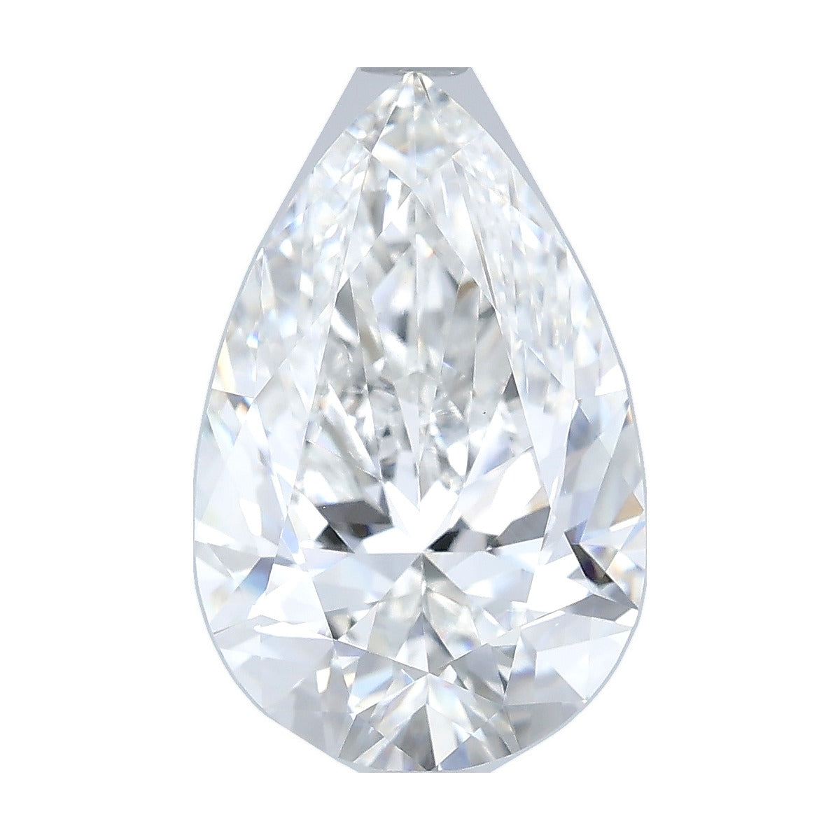 4.51 ct pear lab-grown diamond, F color, VVS2 clarity, IGI certified, still from its 360° video