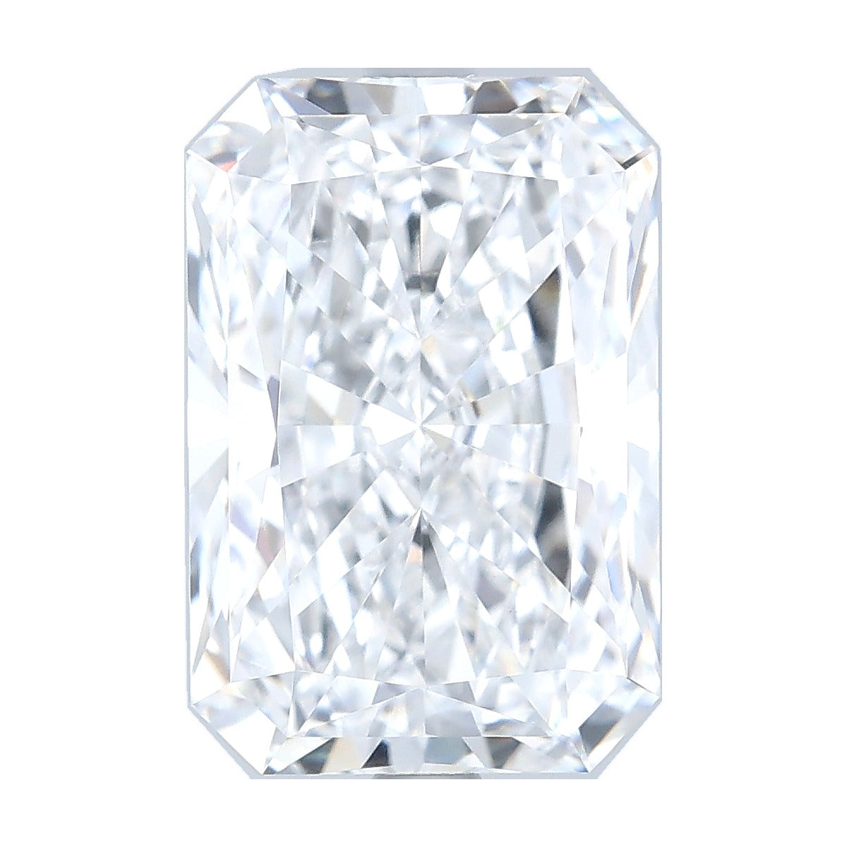 4.53 ct radiant lab-grown diamond, D color, VVS2 clarity, IGI certified, still from its 360° video