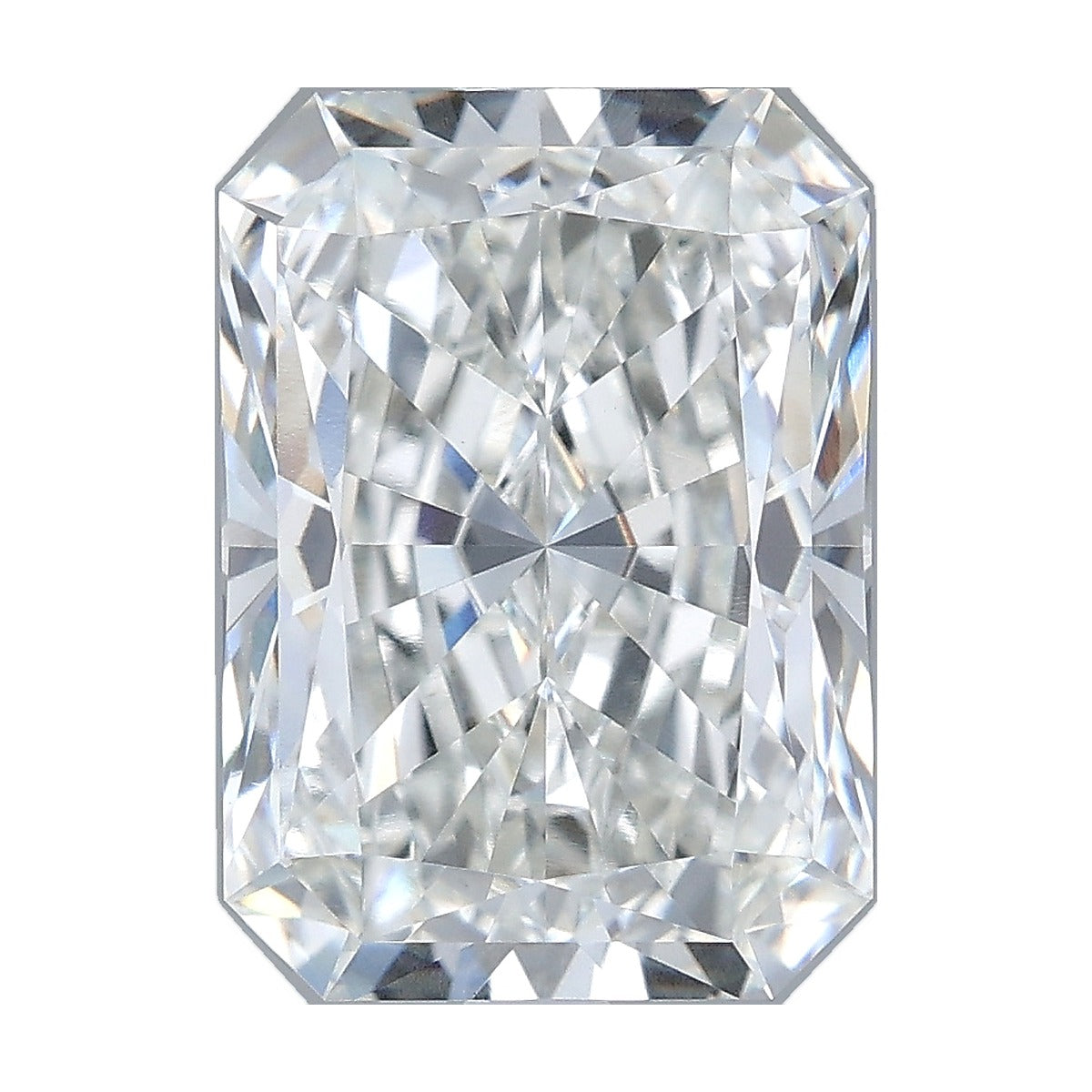 4.57 ct radiant lab-grown diamond, F color, VVS2 clarity, IGI certified, still from its 360° video