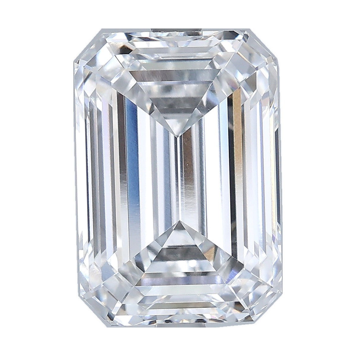 5.53 ct emerald lab-grown diamond, D color, VVS1 clarity, IGI certified, still from its 360° video