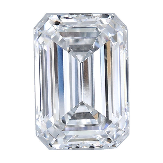 5.53 ct emerald lab-grown diamond, D color, VVS1 clarity, IGI certified, still from its 360° video