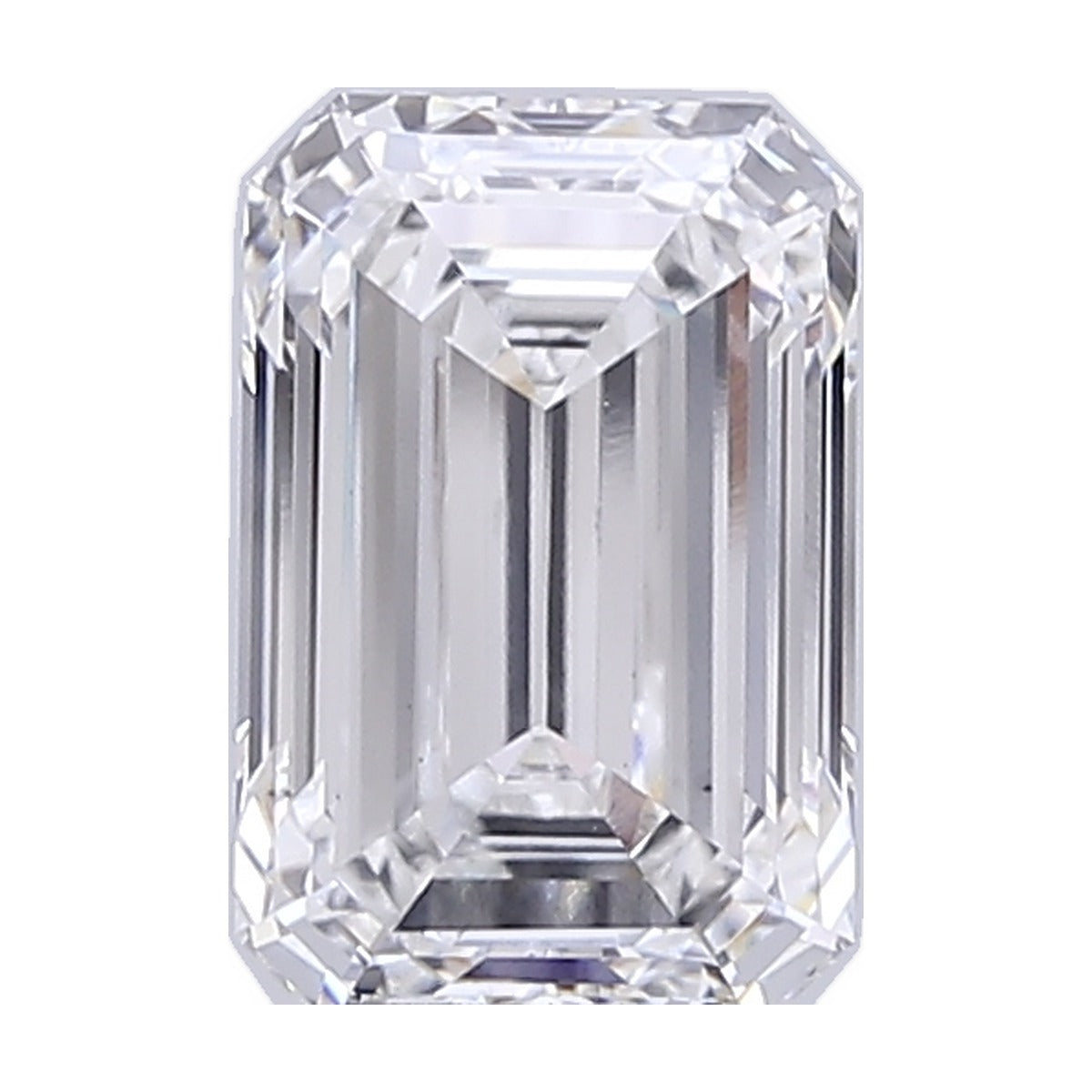 5.56 ct emerald lab-grown diamond, F color, VS2 clarity, IGI certified, still from its 360° video