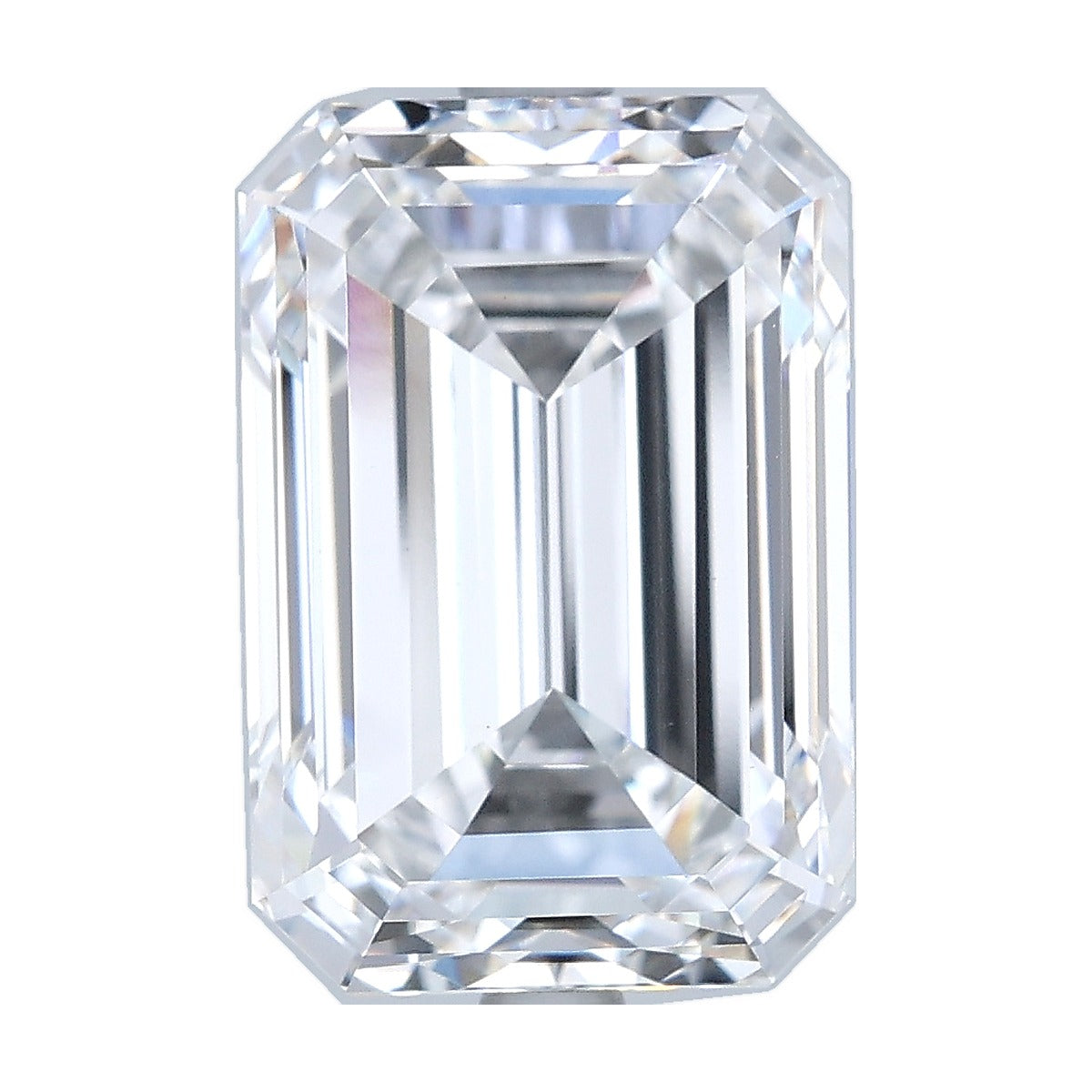 6.03 ct emerald lab-grown diamond, D color, VVS2 clarity, IGI certified, still from its 360° video