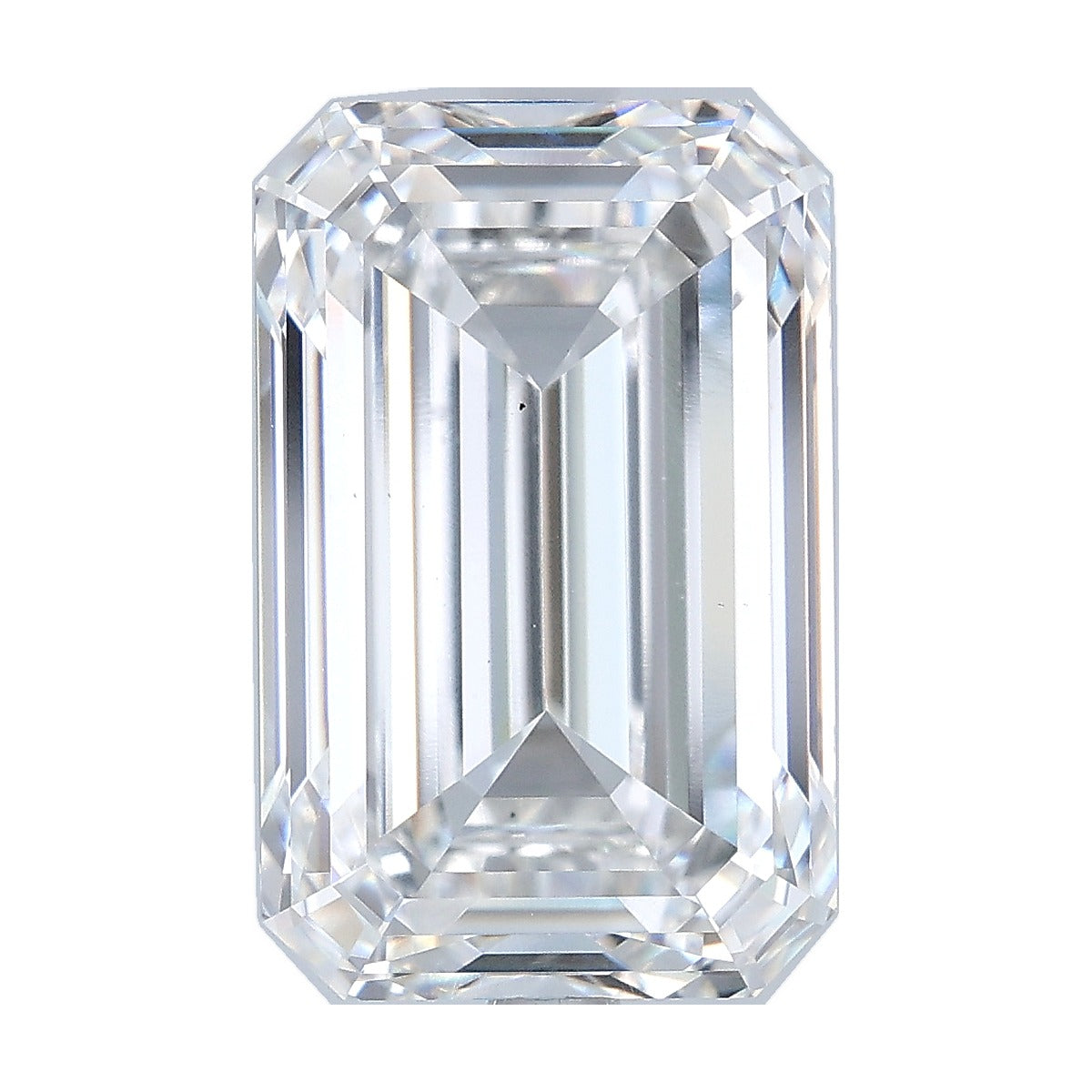 6.76 ct emerald lab-grown diamond, F color, VS1 clarity, IGI certified, still from its 360° video