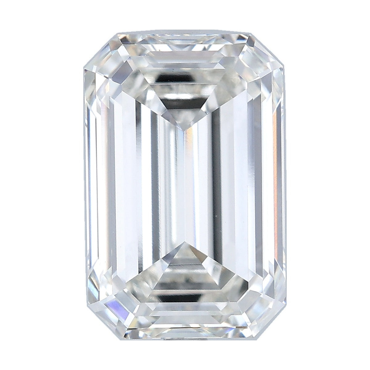 7.08 ct emerald lab-grown diamond, G color, VVS2 clarity, IGI certified, still from its 360° video