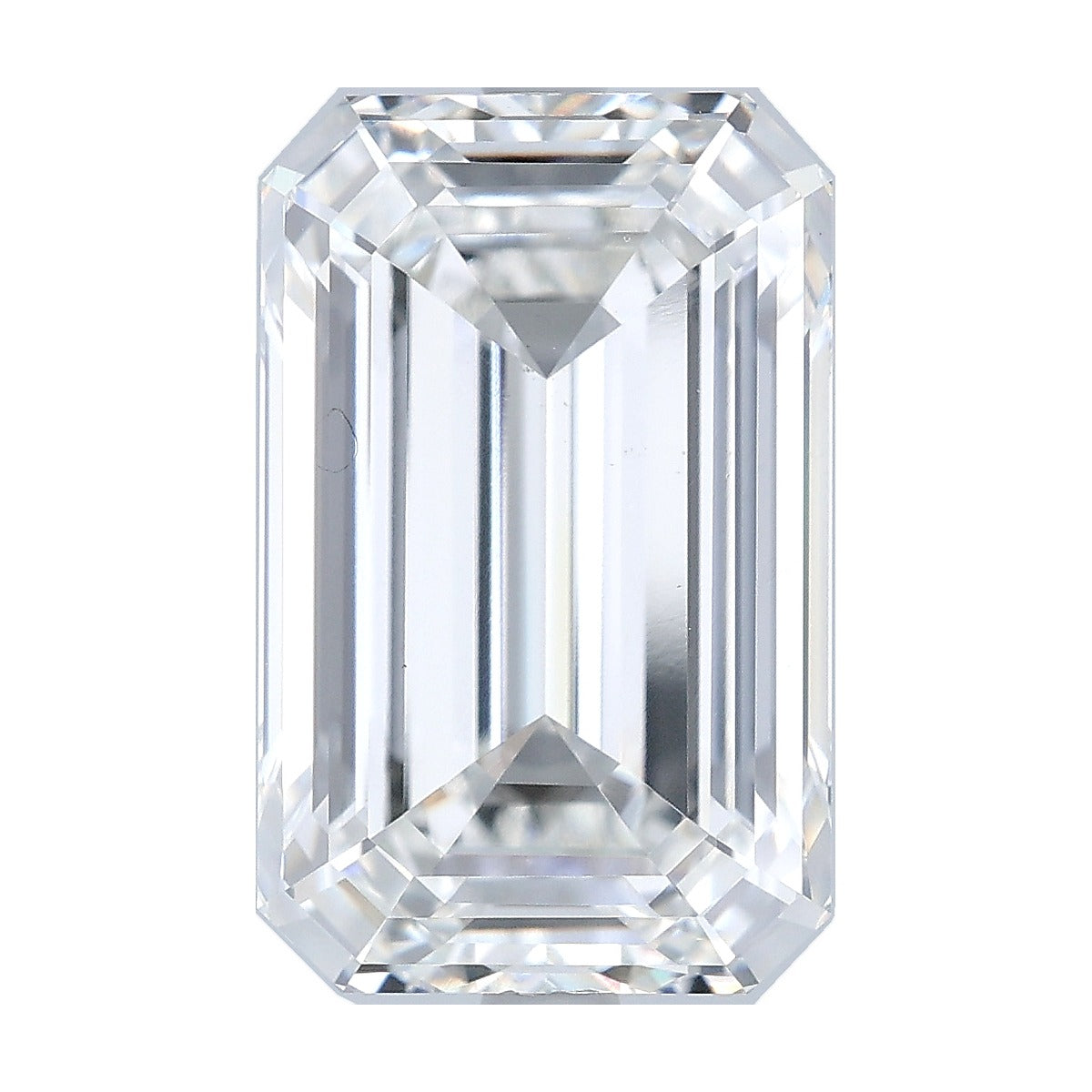 7.10 ct emerald lab-grown diamond, F color, VS1 clarity, IGI certified, still from its 360° video