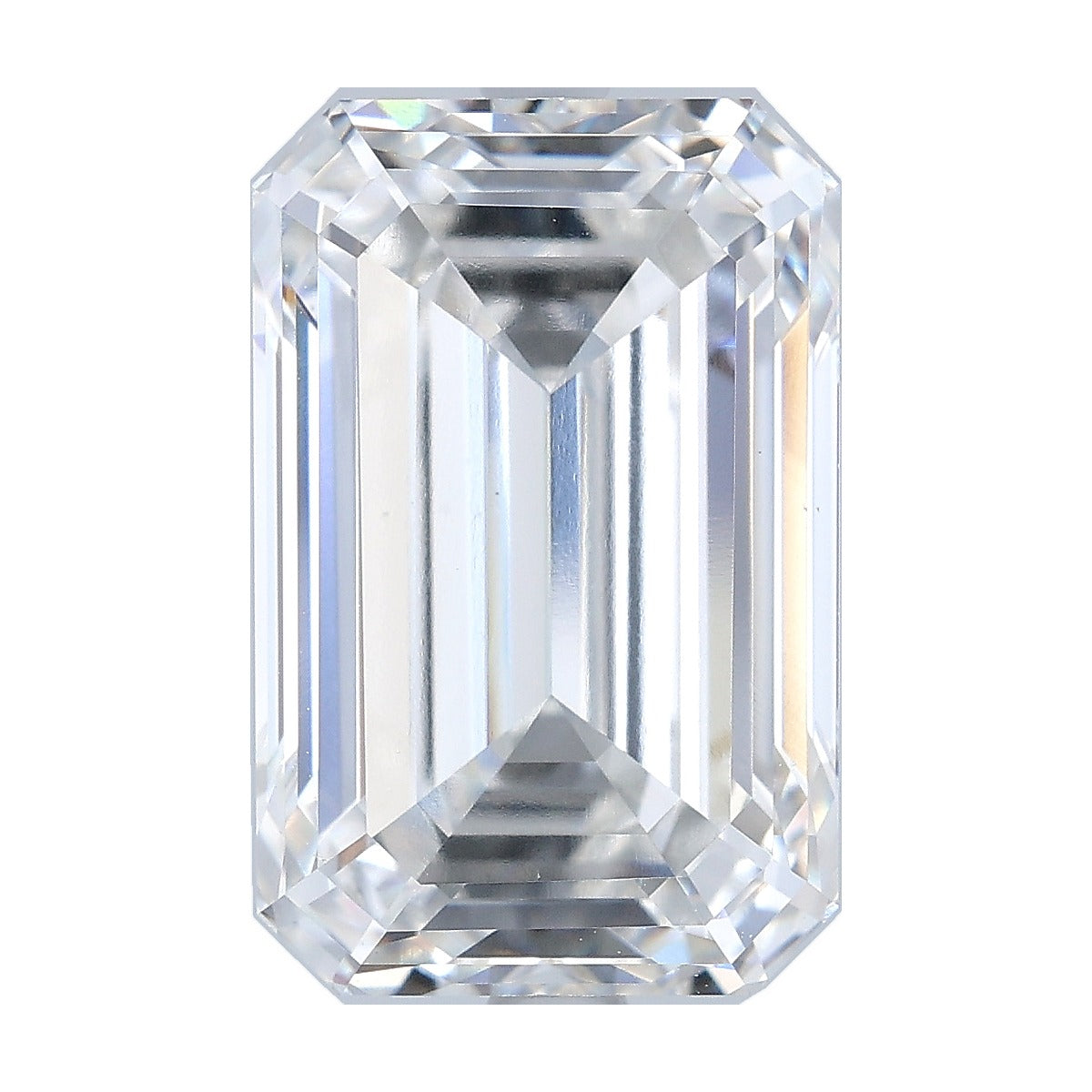 8.11 ct emerald lab-grown diamond, F color, VS1 clarity, IGI certified, still from its 360° video