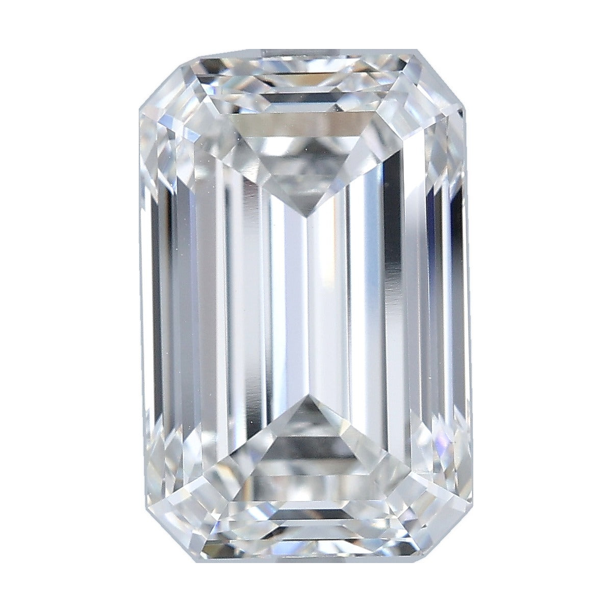 8.13 ct emerald lab-grown diamond, F color, VVS2 clarity, IGI certified, still from its 360° video
