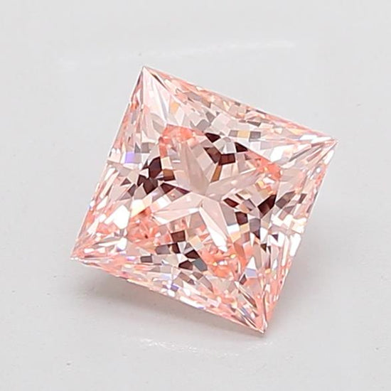 360° video of the 2.08 ct princess lab-grown diamond, fancy intense pink, VVS2 clarity, IGI certified